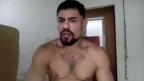 Snapshot of thonybeiio chatting on 10.08.25 thonybeiio online show from 10.08.25