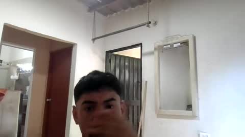 Snapshot of thonybeiio chatting on 10.24.25 thonybeiio online show from 10.24.25