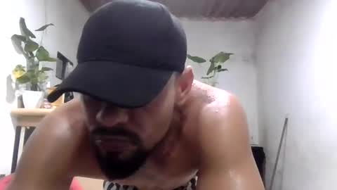 Snapshot of thonybeiio chatting on 11.05.25 thonybeiio online show from 11.05.25