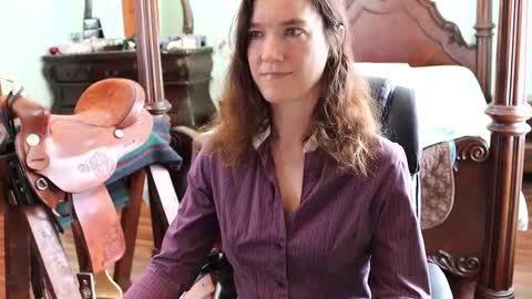 Snapshot of thornbury_rose chatting on 02.19.25 ThornburyRose online show from 02.19.25