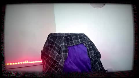 Snapshot of thornedrosets chatting on 03.09.26 Mar online show from 03.09.26