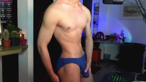 Snapshot of thoroughbredxx chatting on 04.15.26 L e a n d e r 25OFF ON MY OF online show from 04.15.26
