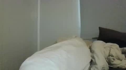 Snapshot of thrillho89 chatting on 12.15.25 thrillho89 online show from 12.15.25