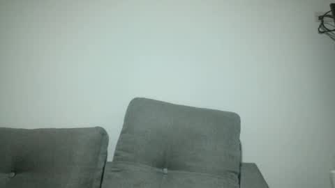 Snapshot of throwawayyourgun chatting on 01.28.25 Luka online show from 01.28.25