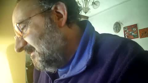 Snapshot of thunderflash73 chatting on 02.20.25 Little Wolf online show from 02.20.25