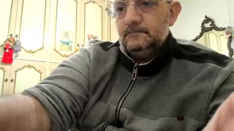 Snapshot of thunderflash73 chatting on 10.30.25 Little Wolf online show from 10.30.25