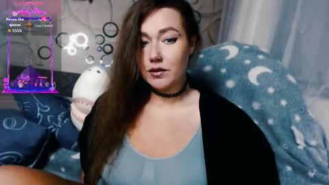 Snapshot of tia_meow chatting on 10.13.25 tiameow online show from 10.13.25