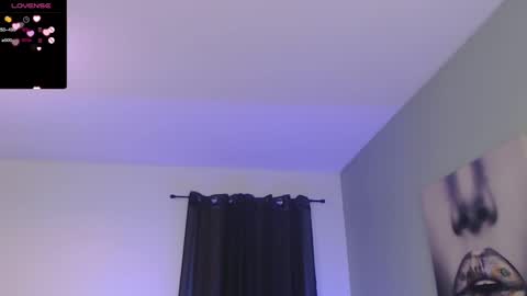 Tia Bella online show from 02.05.25