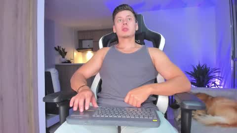 Snapshot of tiago_goez chatting on 02.03.26 santiago online show from 02.03.26