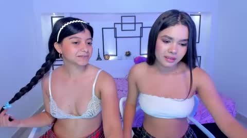 Snapshot of tianaglow4 chatting on 02.22.25 tianaglow4 online show from 02.22.25