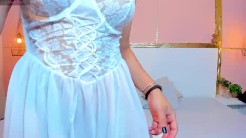 Snapshot of tianaglow4 chatting on 11.27.25 tianaglow4 online show from 11.27.25