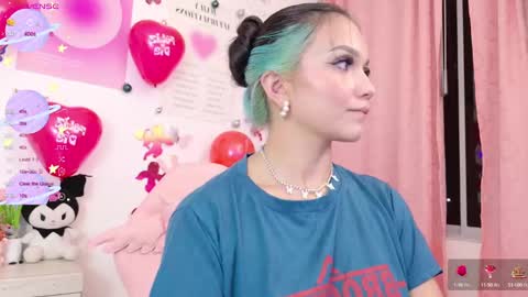 Snapshot of tianale chatting on 02.12.25 Tiana Le online show from 02.12.25