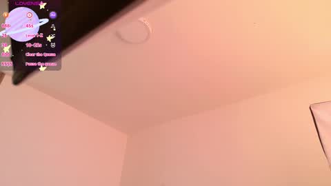 Snapshot of tianale chatting on 10.04.25 Tiana Le online show from 10.04.25