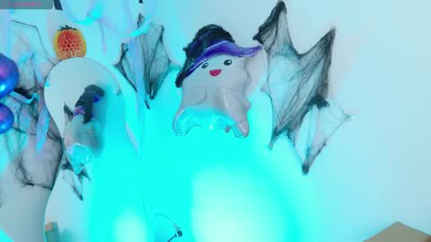 Snapshot of tianale chatting on 10.23.25 Tiana Le online show from 10.23.25