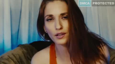 Snapshot of tiannarae chatting on 12.28.24 TIANNA online show from 12.28.24