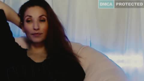 Snapshot of tiannarae chatting on 01.19.25 TIANNA online show from 01.19.25