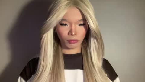 Ms. Tiara online show from 06.10.26