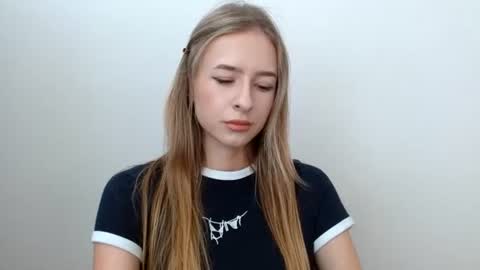 Tiara online show from 07.08.26