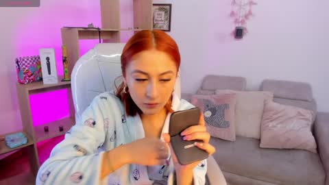 Snapshot of tiarha_ chatting on 01.26.25 Tiarha online show from 01.26.25