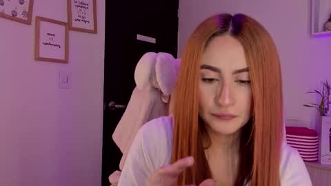 Snapshot of tiarha_ chatting on 11.12.25 Tiarha online show from 11.12.25