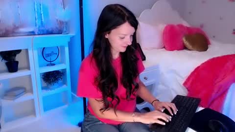 Snapshot of ticketshow chatting on 09.20.25 ticketshow online show from 09.20.25