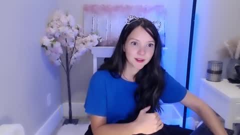 Snapshot of ticketshow chatting on 09.29.25 ticketshow online show from 09.29.25