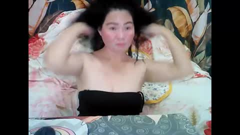 Snapshot of ticklish_pinayclit chatting on 10.17.25 VictoriaSEPARATED FOR 15YEARS online show from 10.17.25