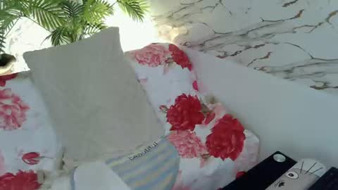 Snapshot of ticklish_pinayclit chatting on 07.18.26 VictoriaSEPARATED FOR 15YEARS online show from 07.18.26