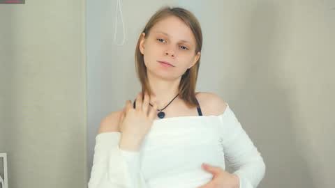 Lily online show from 03.10.26