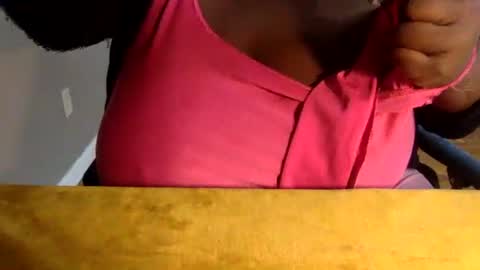 Snapshot of tierrahenri chatting on 02.19.25 Tierra Henri online show from 02.19.25