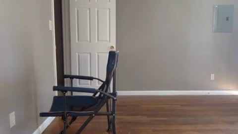 Snapshot of tierrahenri chatting on 02.24.25 Tierra Henri online show from 02.24.25