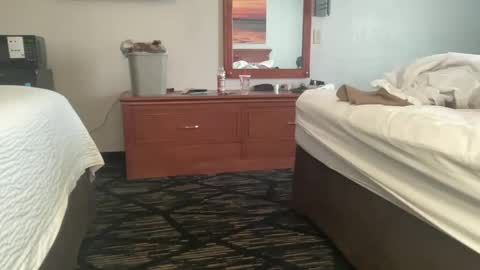 Snapshot of tierrahenri chatting on 09.12.25 Tierra Henri online show from 09.12.25