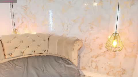 Tifani brown online show from 02.14.26