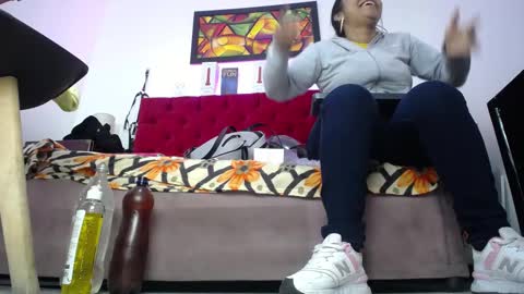 Tifanny Nails  online show from 09.10.25