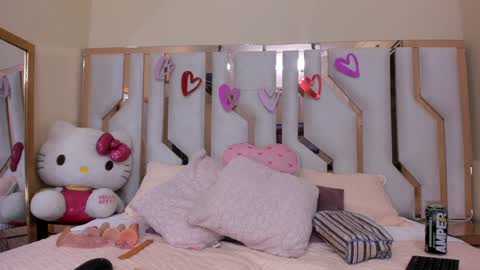    online show from 02.08.25