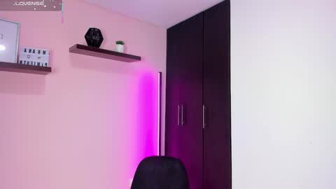 Tifany  online show from 09.24.25