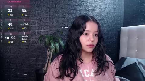 Snapshot of tiffanny_rose_ chatting on 12.29.24 Sara online show from 12.29.24