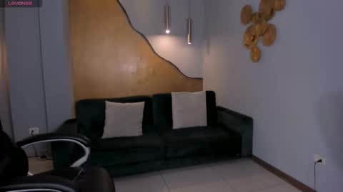 Snapshot of tiffannysins chatting on 10.03.25 Tiffanny Sins online show from 10.03.25