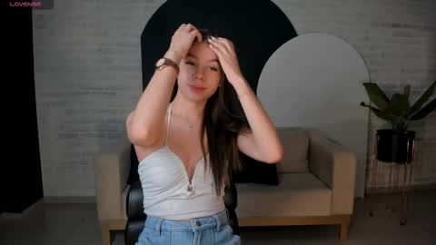 Snapshot of tiffannysins chatting on 10.05.25 Tiffanny Sins online show from 10.05.25