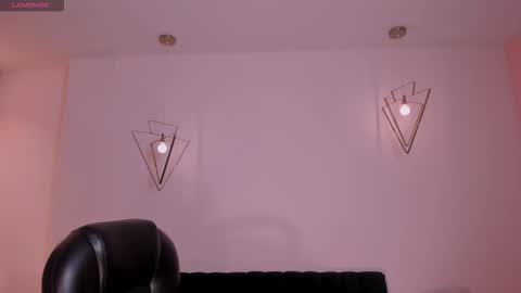 Snapshot of tiffannysins chatting on 10.28.25 Tiffanny Sins online show from 10.28.25