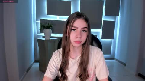 Snapshot of tiffannysins chatting on 11.08.25 Tiffanny Sins online show from 11.08.25