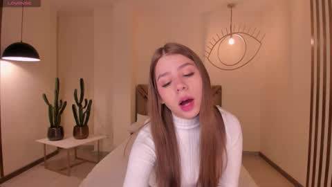 Snapshot of tiffannysins chatting on 11.25.25 Tiffanny Sins online show from 11.25.25