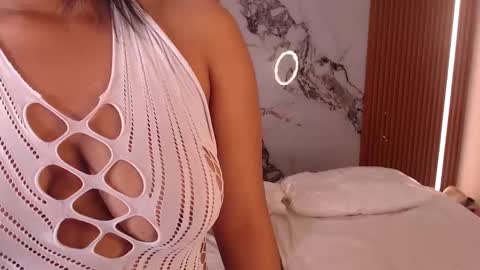 STEFANNY WELL online show from 10.07.25