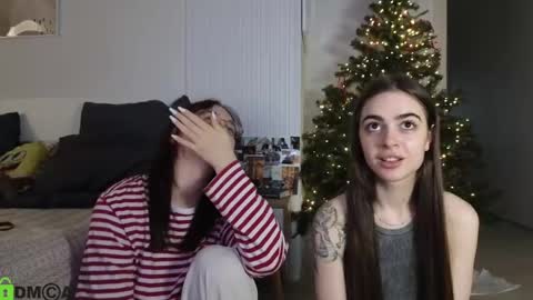 Snapshot of tiffany_loong chatting on 01.21.25 tiffany online show from 01.21.25