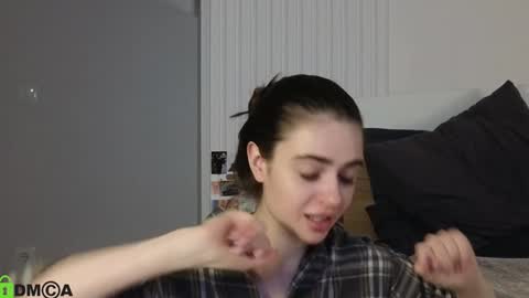 Snapshot of tiffany_loong chatting on 02.02.25 tiffany online show from 02.02.25