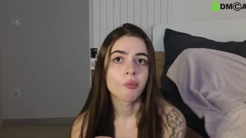 Snapshot of tiffany_loong chatting on 02.11.25 tiffany online show from 02.11.25