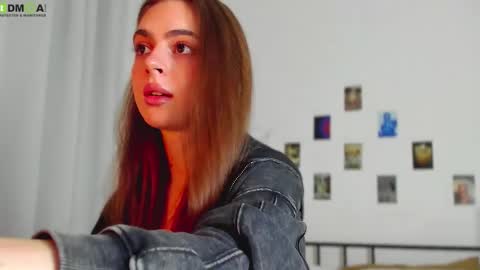 Snapshot of tiffany_loong chatting on 09.24.25 tiffany online show from 09.24.25