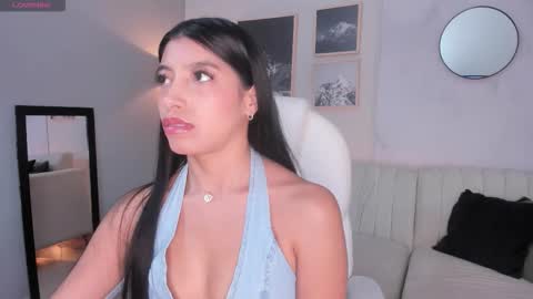 Snapshot of tiffany_low chatting on 12.14.25 tiffany_low online show from 12.14.25