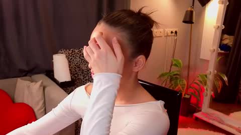 Snapshot of tiffany_sweetie chatting on 11.30.25 Tiffany online show from 11.30.25