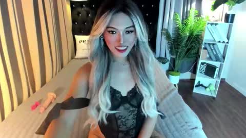 Snapshot of tiffany_welson chatting on 09.23.25 tiffany online show from 09.23.25